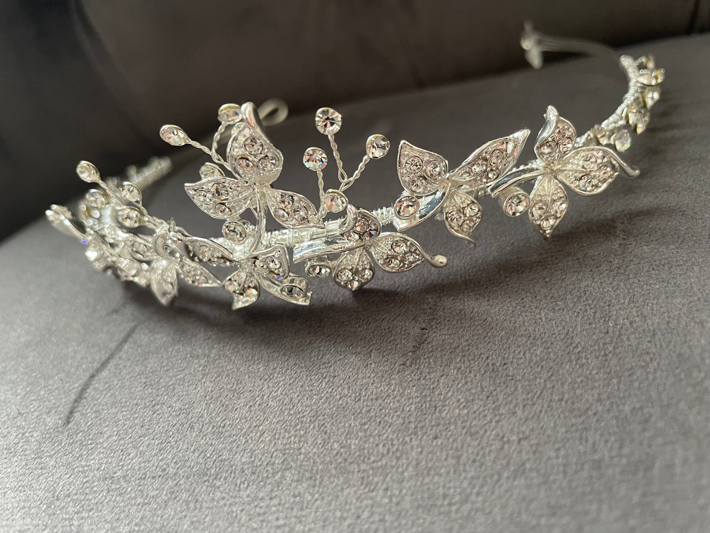 Communion Tiara - LP5825